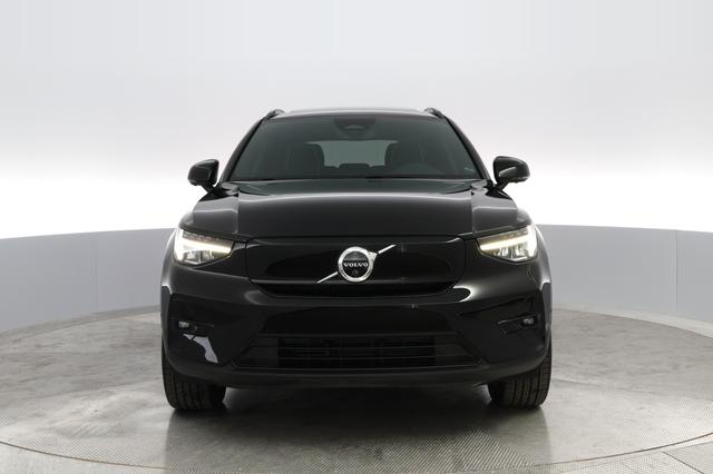 2023 Volvo XC40 Recharge — photo 7 of 30
