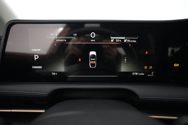 2025 Nissan Ariya — photo 5 of 22