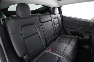 2025 Tesla Model Y — photo 4 of 26