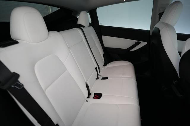 2022 Tesla Model Y — photo 4 of 23