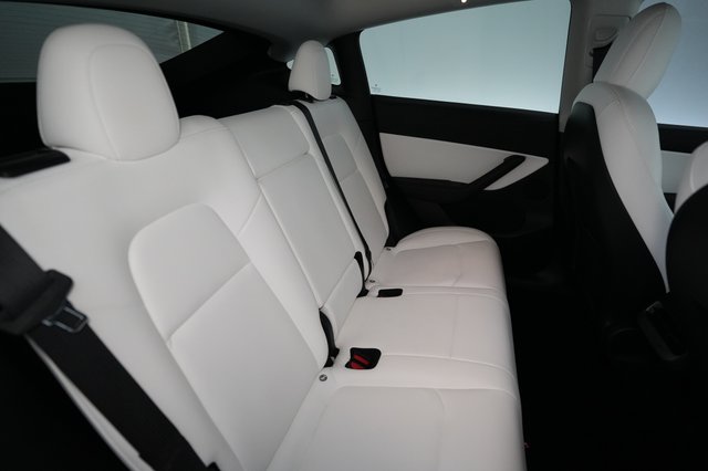 2022 Tesla Model Y — photo 4 of 23