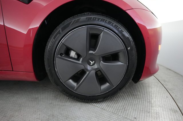 2021 Tesla Model 3 — photo 16 of 27