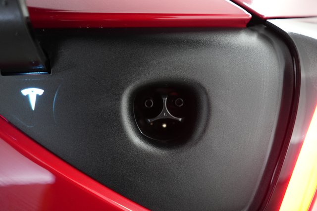 2021 Tesla Model 3 — photo 8 of 27