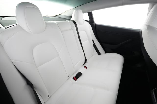 2021 Tesla Model 3 — photo 4 of 27