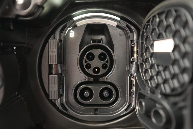 2023 Mercedes-Benz EQB — photo 8 of 24
