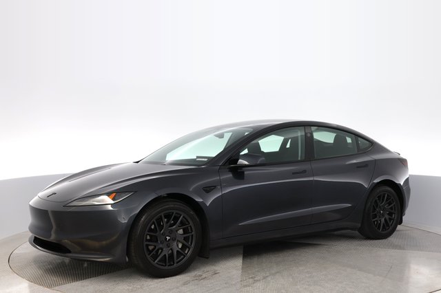 2025 Tesla Model 3 — photo 14 of 21