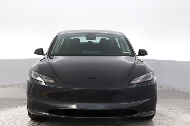 2025 Tesla Model 3 — photo 9 of 21