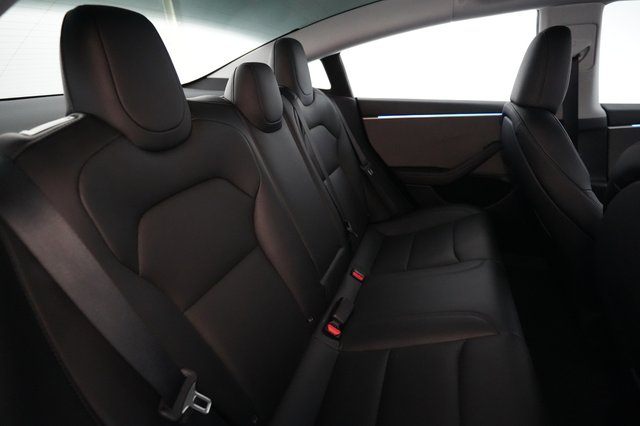 2025 Tesla Model 3 — photo 4 of 21