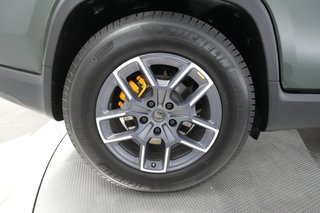 2022 Rivian R1T — photo 17 of 40