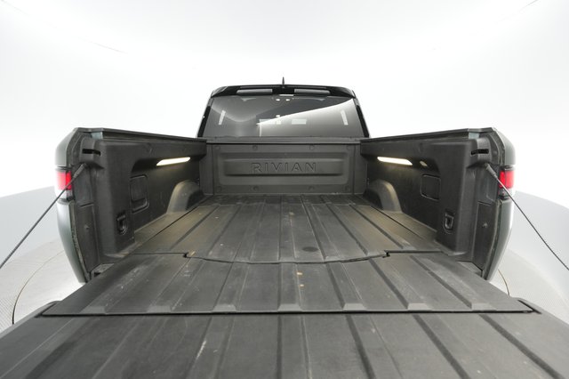 2022 Rivian R1T — photo 23 of 40