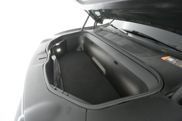 2022 Rivian R1T — photo 24 of 40