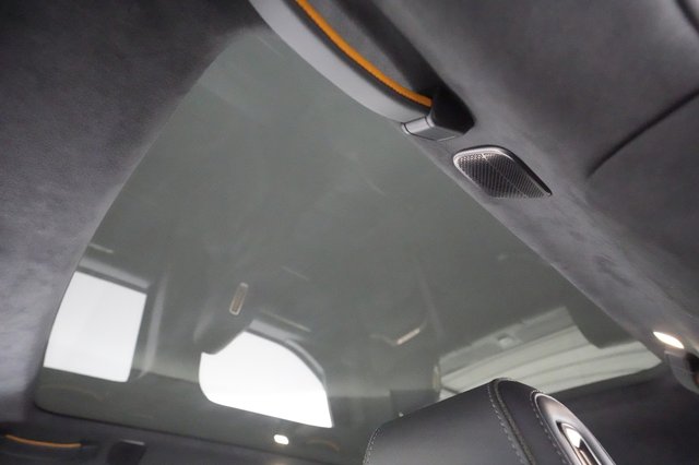 2022 Rivian R1T — photo 25 of 40