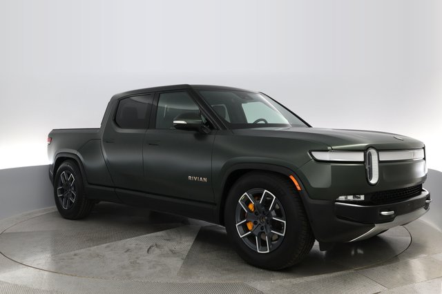 2022 Rivian R1T — photo 9 of 40