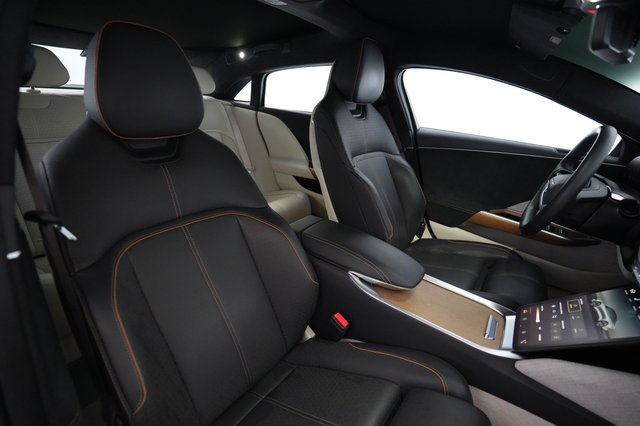 2023 Lucid Air — photo 16 of 22