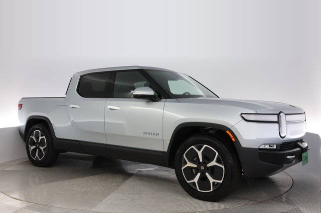2024 Rivian R1T — photo 11 of 21