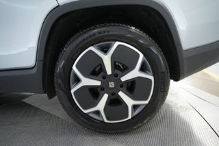2024 Rivian R1T — photo 7 of 21