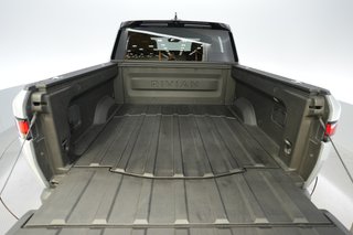 2024 Rivian R1T — photo 6 of 21