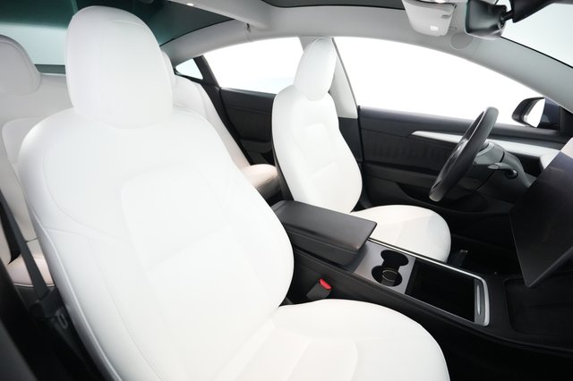 2022 Tesla Model 3 — photo 18 of 22
