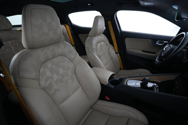 2022 Polestar 2 — photo 18 of 21