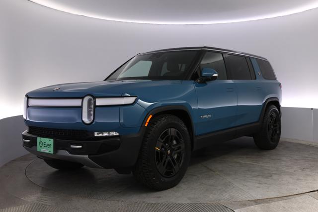 2024 Rivian R1S — VIN 7PDSGCBAXRN044964