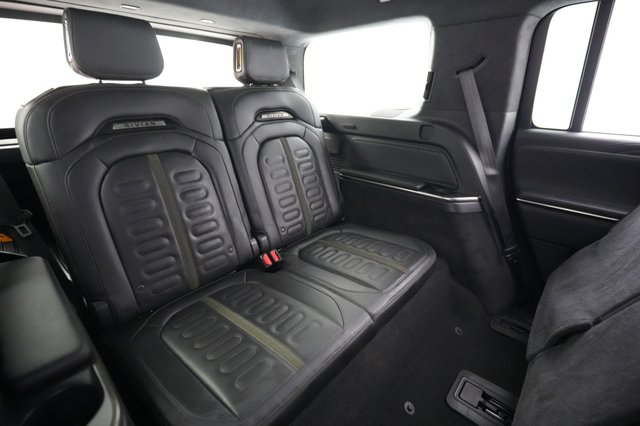 2024 Rivian R1S — photo 21 of 24