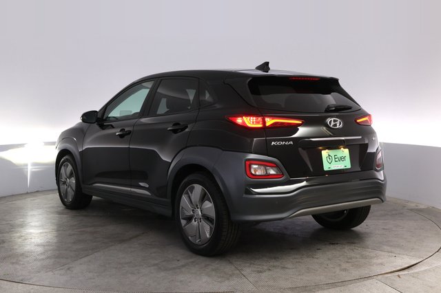2021 Hyundai Kona Electric — photo 13 of 23