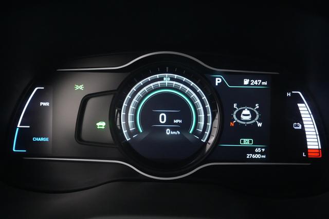 2021 Hyundai Kona Electric — photo 5 of 23