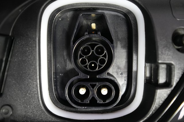 2021 Hyundai Kona Electric — photo 8 of 23