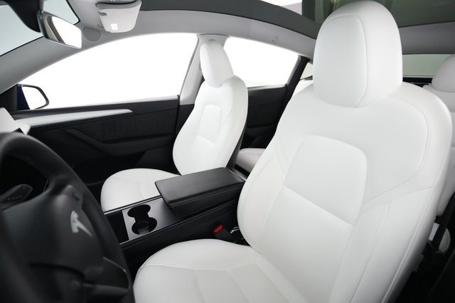 2024 Tesla Model Y — photo 3 of 26