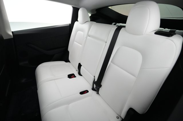 2024 Tesla Model Y — photo 19 of 26