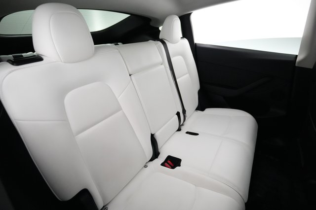 2024 Tesla Model Y — photo 4 of 26