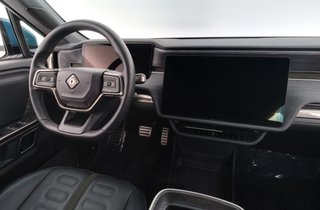 2022 Rivian R1T — photo 3 of 28