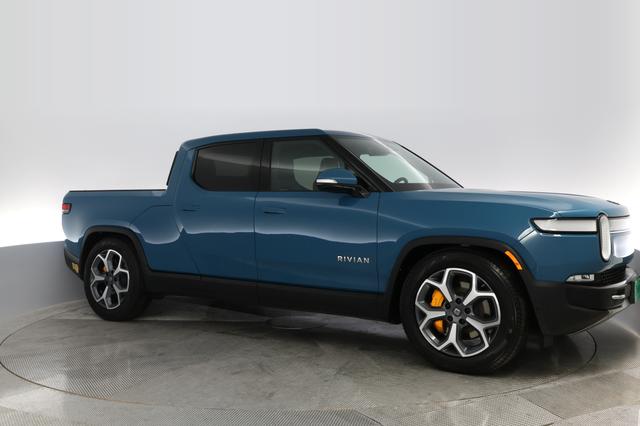 2022 Rivian R1T — photo 9 of 28