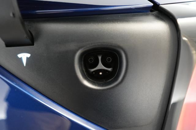 2024 Tesla Model 3 — photo 8 of 25