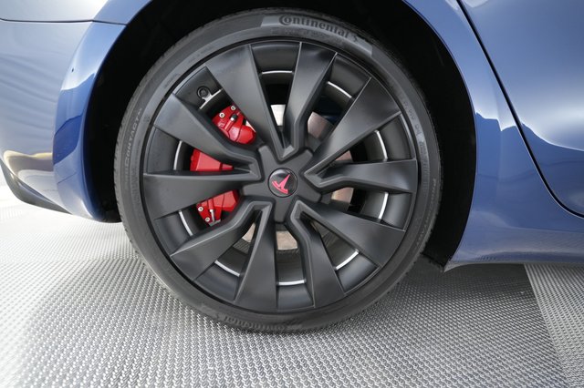 2024 Tesla Model 3 — photo 17 of 25