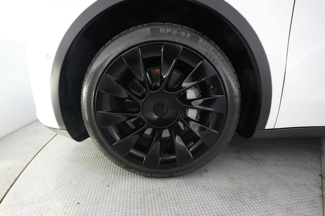 2021 Tesla Model Y — photo 15 of 22