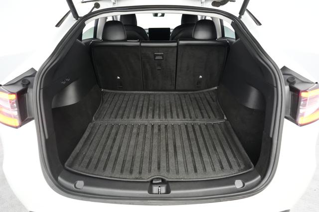 2021 Tesla Model Y — photo 6 of 22