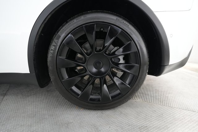 2021 Tesla Model Y — photo 7 of 22