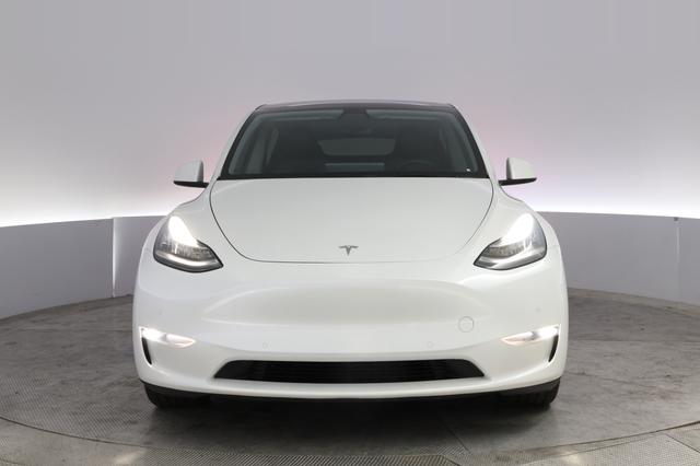 2021 Tesla Model Y — photo 9 of 22