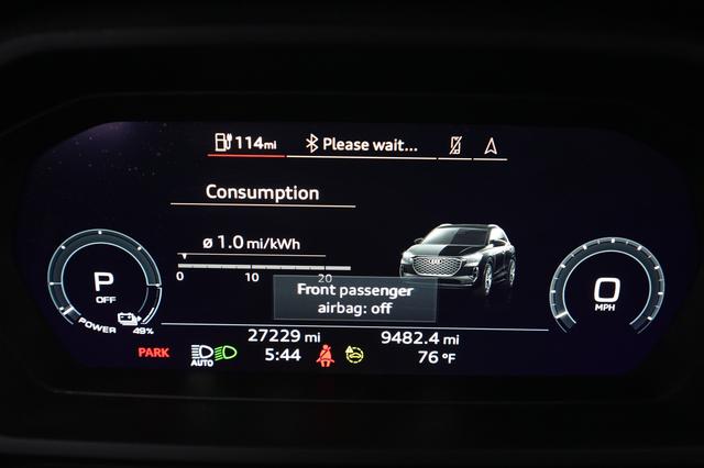 2023 Audi Q4 e-tron — photo 5 of 24
