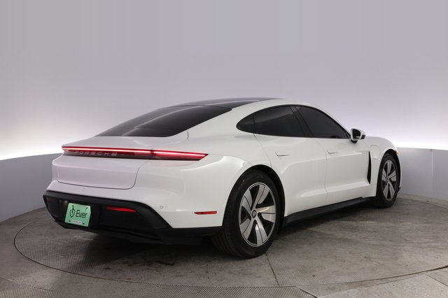 2023 Porsche Taycan — photo 2 of 26