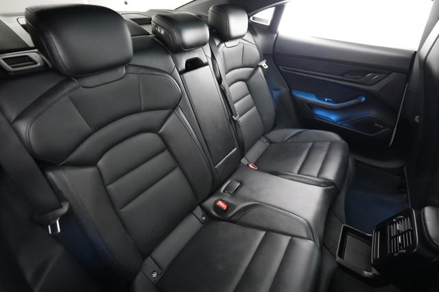 2023 Porsche Taycan — photo 4 of 26