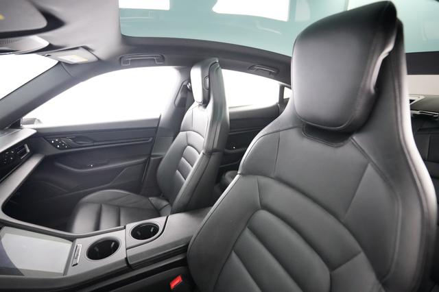 2023 Porsche Taycan — photo 3 of 26