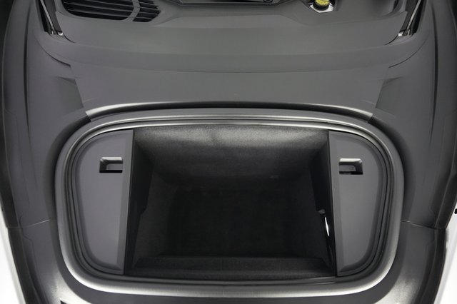 2023 Porsche Taycan — photo 23 of 26