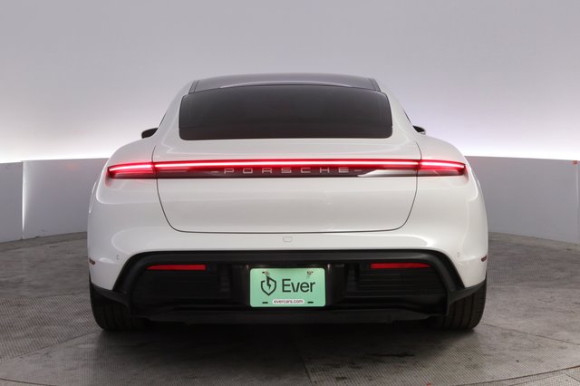 2023 Porsche Taycan — photo 12 of 26