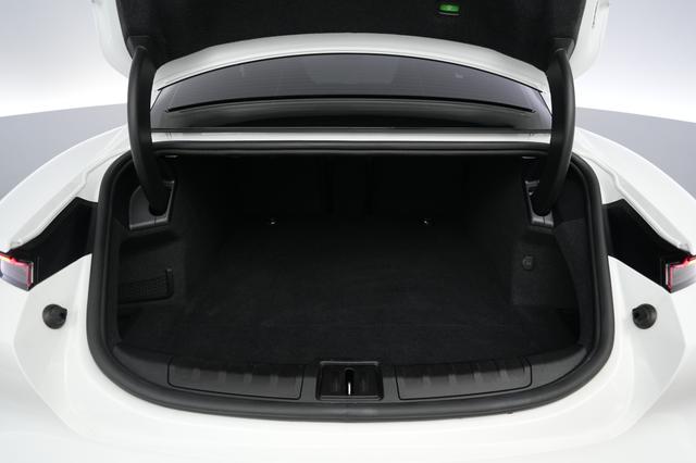 2023 Porsche Taycan — photo 6 of 26
