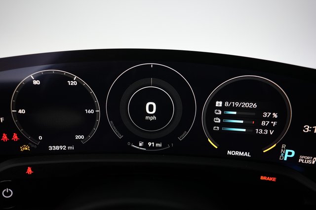 2023 Porsche Taycan — photo 5 of 26