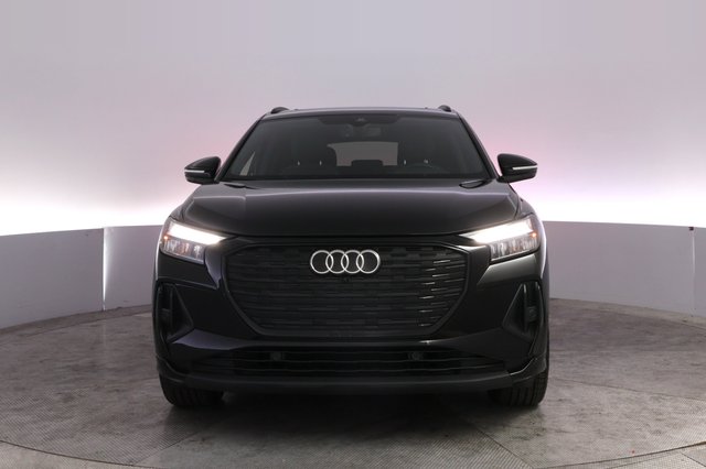 2024 Audi Q4 e-tron — photo 9 of 23