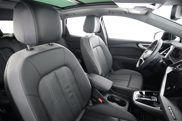 2024 Audi Q4 e-tron — photo 18 of 23