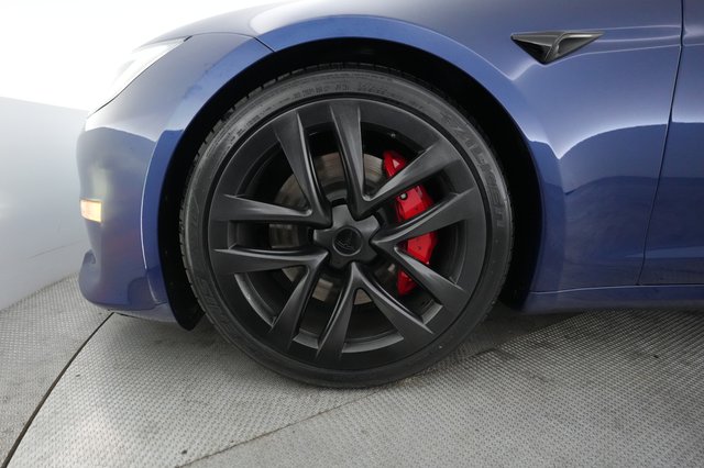 2025 Tesla Model S — photo 15 of 24
